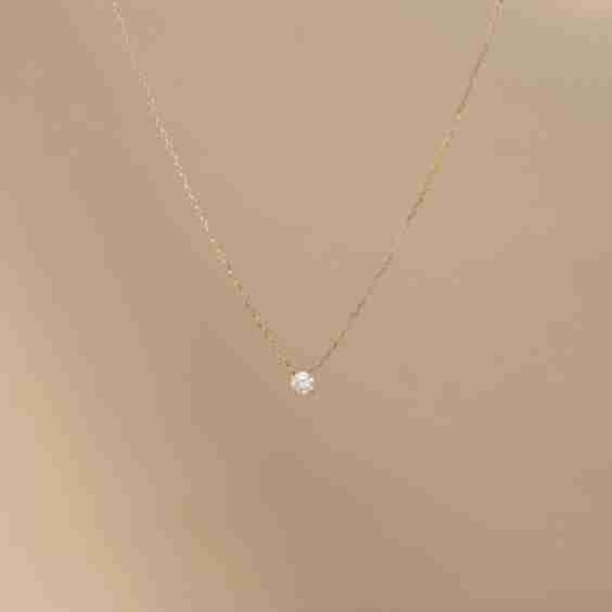 Diamond Pendant Necklace - Johanne