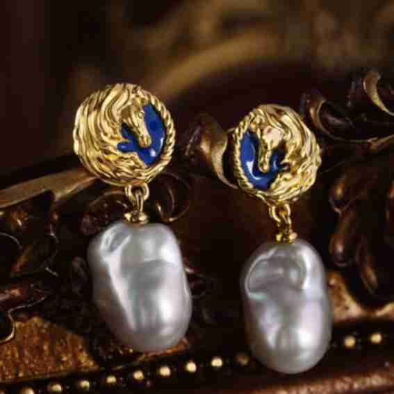 True Gemstone Sculpture Reviews
