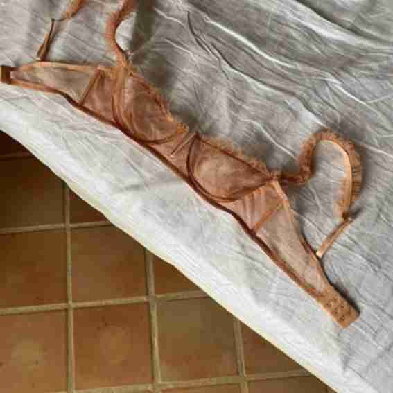 Le Petit Trou Reviews