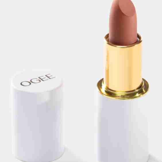 Full Bloom Sculpted Lipstick