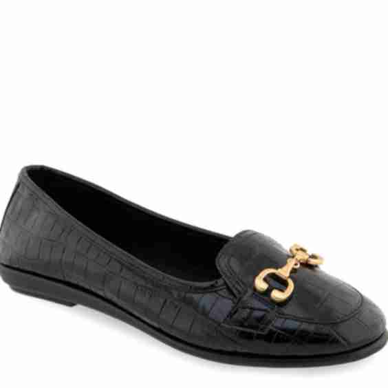 Bobbi Flat