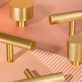 Plank Hardware