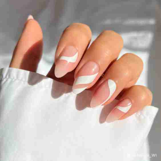 Marshmallow Swirl Press-On Nails