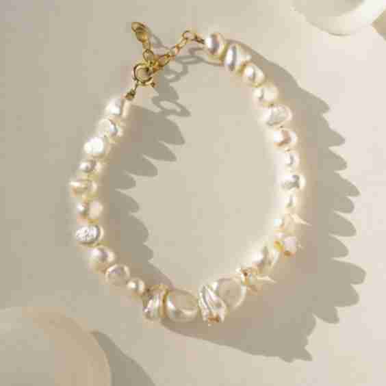 In The Pearls Bracelet