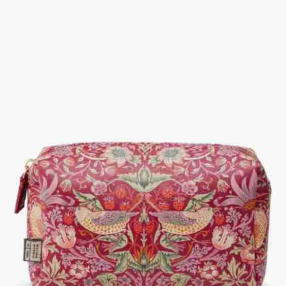Strawberry Thief Medium Wash Bag