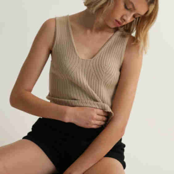 Ribbed Knit Vest 