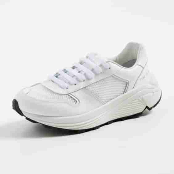 Premium Runner In Mesh Sneakers