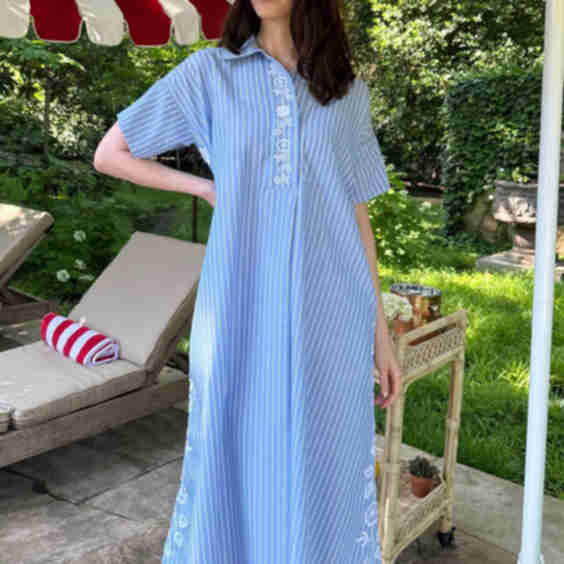 Emilia Rayas Azules Midi Dress