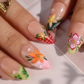 Lily Nails Art