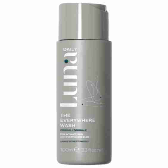 The Everywhere Ph Balanced Wash with Prebiotics + Vitamins C & E