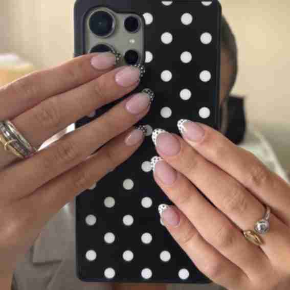Honey and Glitters Reviews