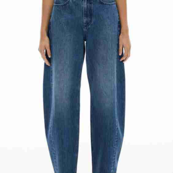 Barrel Leg Jeans