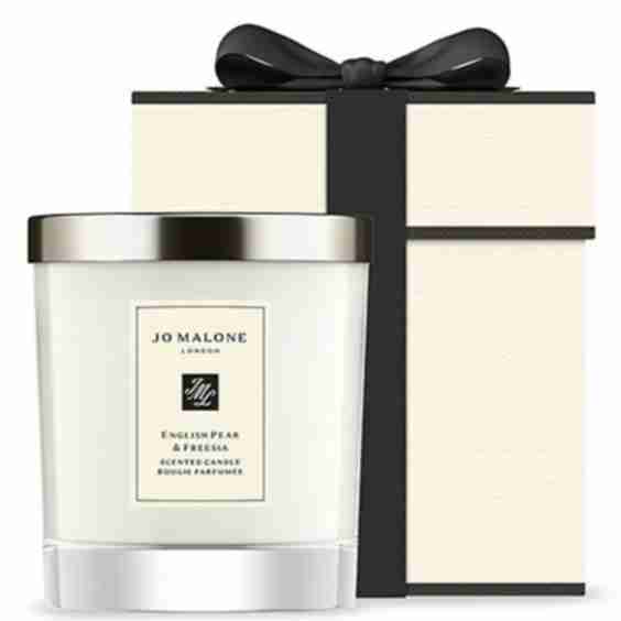 English Pear & Freesia Scented Candle