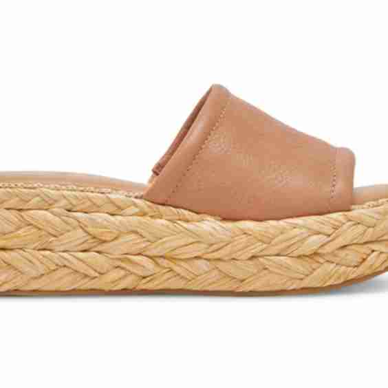 Chavi Leather Sandals 