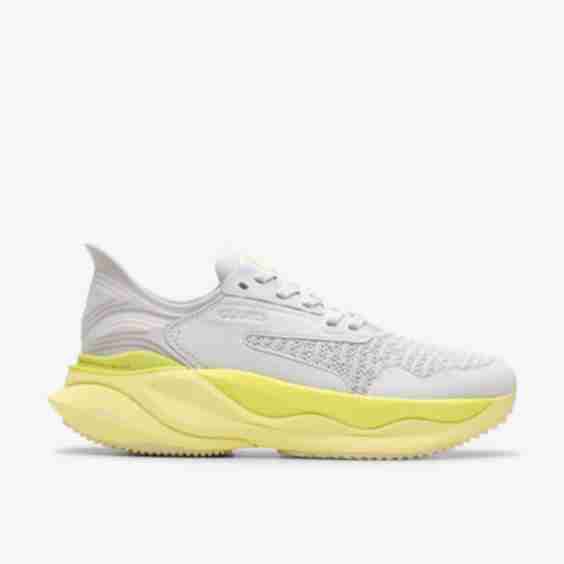 Pace Walking Trainers