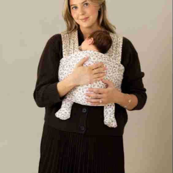 Solly Baby X Samantha Varvel Petite Fleurs Wrap