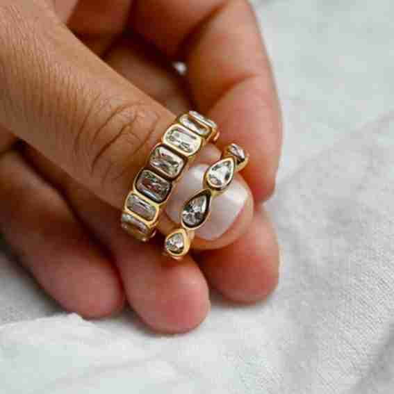 Essenza Jewelry Reviews