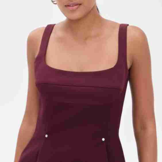 Sleeveless Fitted Waist Top