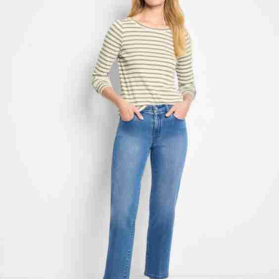 Recess Straight Ankle Jeans