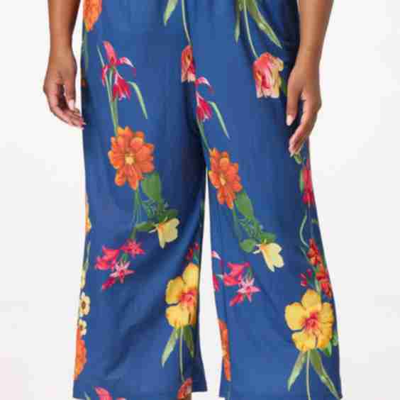 Plus Size Floral Wide Leg Cropped Pants