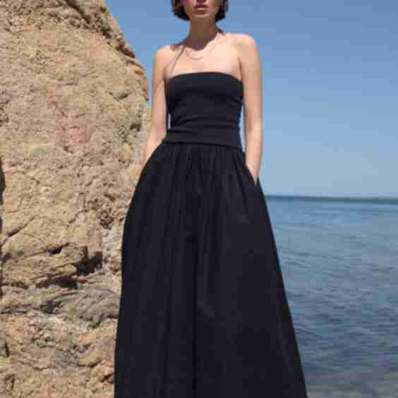 The Strapless Dress