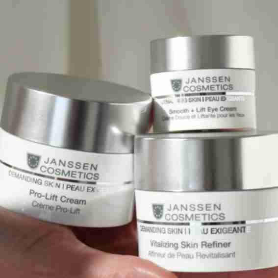 Janssen Cosmetics Reviews