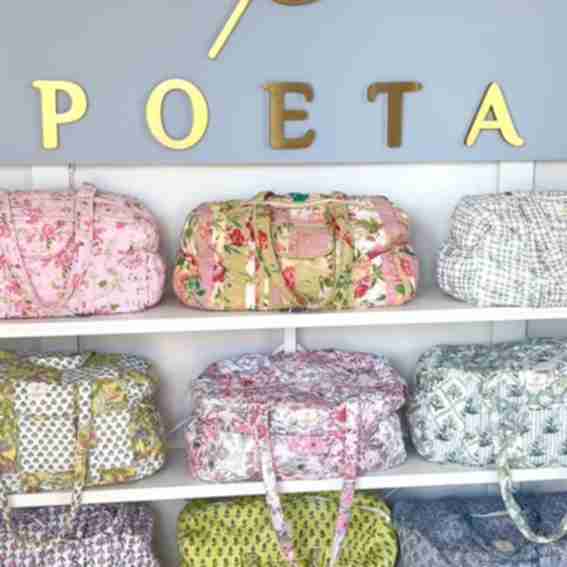Poeta Reviews