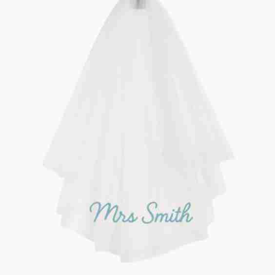 Personalized Midi Veil