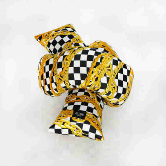 Chained2U Knot Cushion