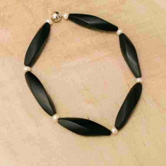 Ebony and Pearls Necklace