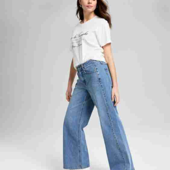 Studded Wide Leg Mid Rise Jeans