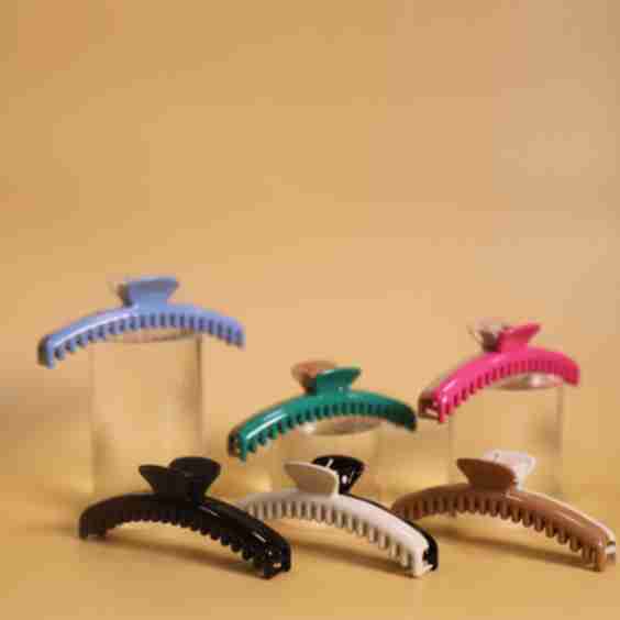 Two-Toned Shiny Midi Hold Everything Claw