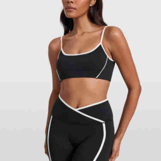 Contrast Scoop Top