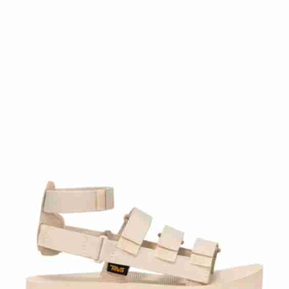 Mevia Flatform Strappy Sandal 
