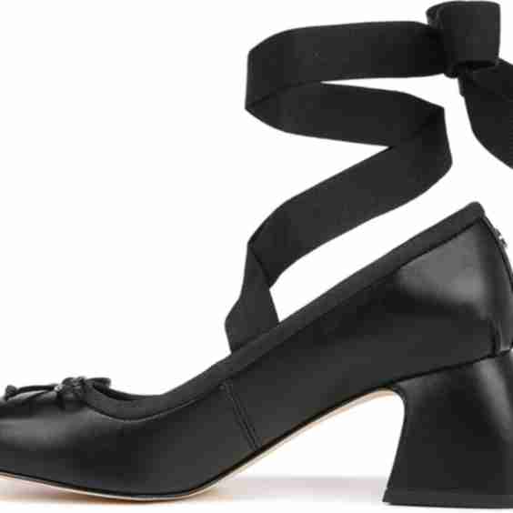Della Heels