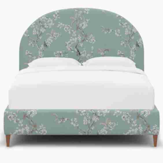 Demilune Bed