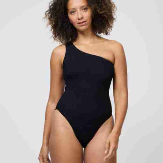 Una One-Piece