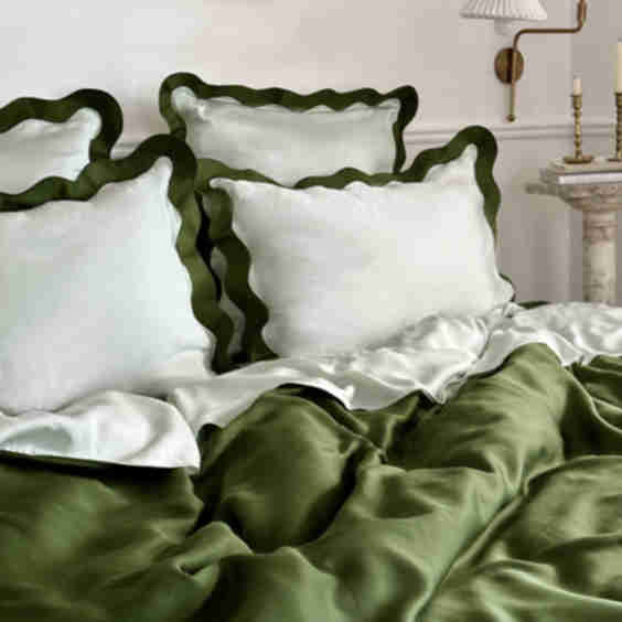 Scalloped Pillowcases