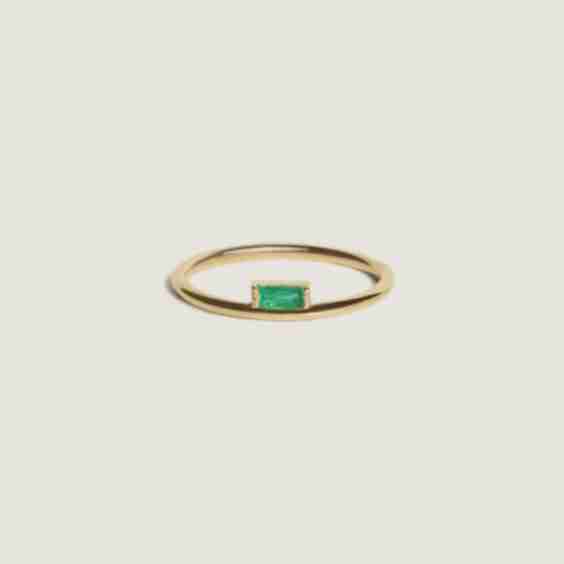 Mother's Ring Emerald