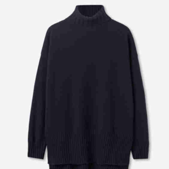 Ultrasoft Cashmere Oversized Turtleneck Sweater 