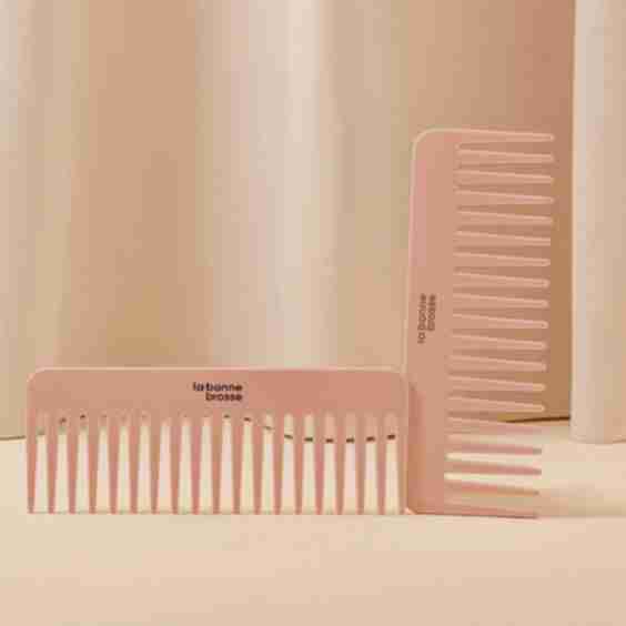 The Wide Detangling Comb