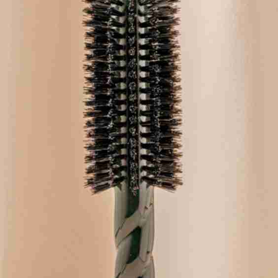 N.05 The Volume & Style Round Brush