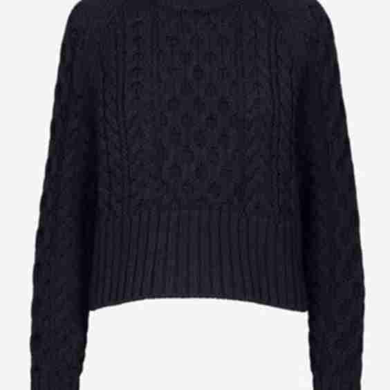 Cable Knit Cropped Crewneck