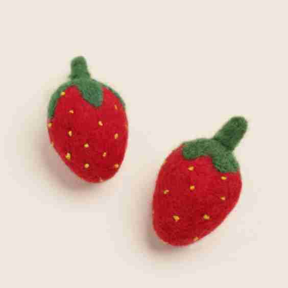KITTY STRAWBERRIES