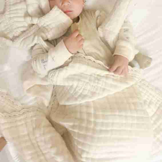 Baby Eléonore Reviews