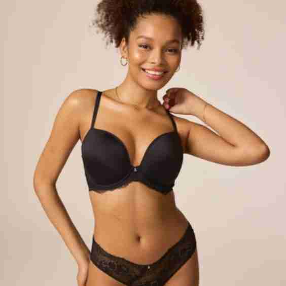 Niya Smoothing Bra