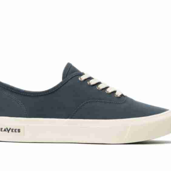 Womens Legend Sneaker