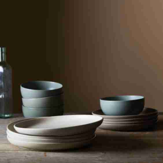 Modern Classic Ceramic Dinnerware