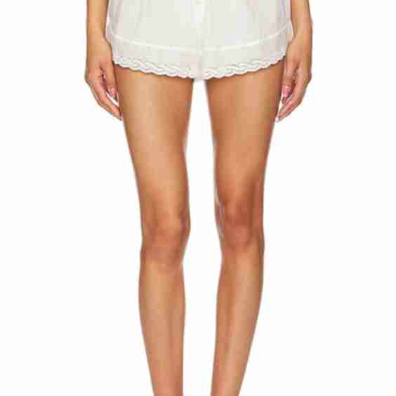 Eyelet Tap Short