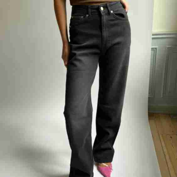 Straight Jeans